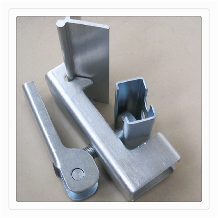 防溢裙板的卡扣 導(dǎo)料槽裙邊夾持器 壓板組件  壓條壓板